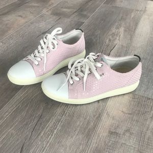 Women’s Ecco golf shoes